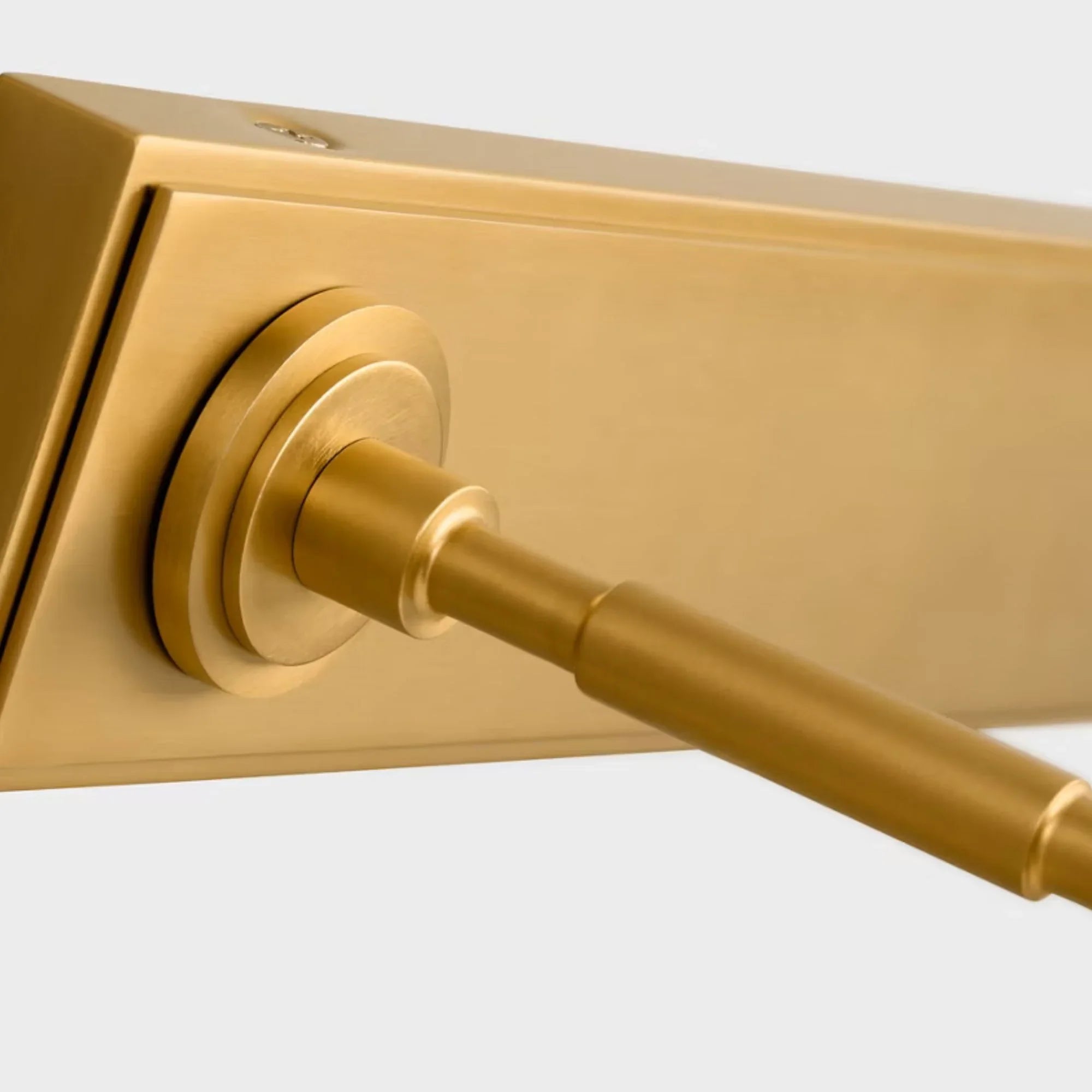 Visual Comfort Studio - Kenyon 30" Picture Light, Burnished Brass Finish | Bees Lighting