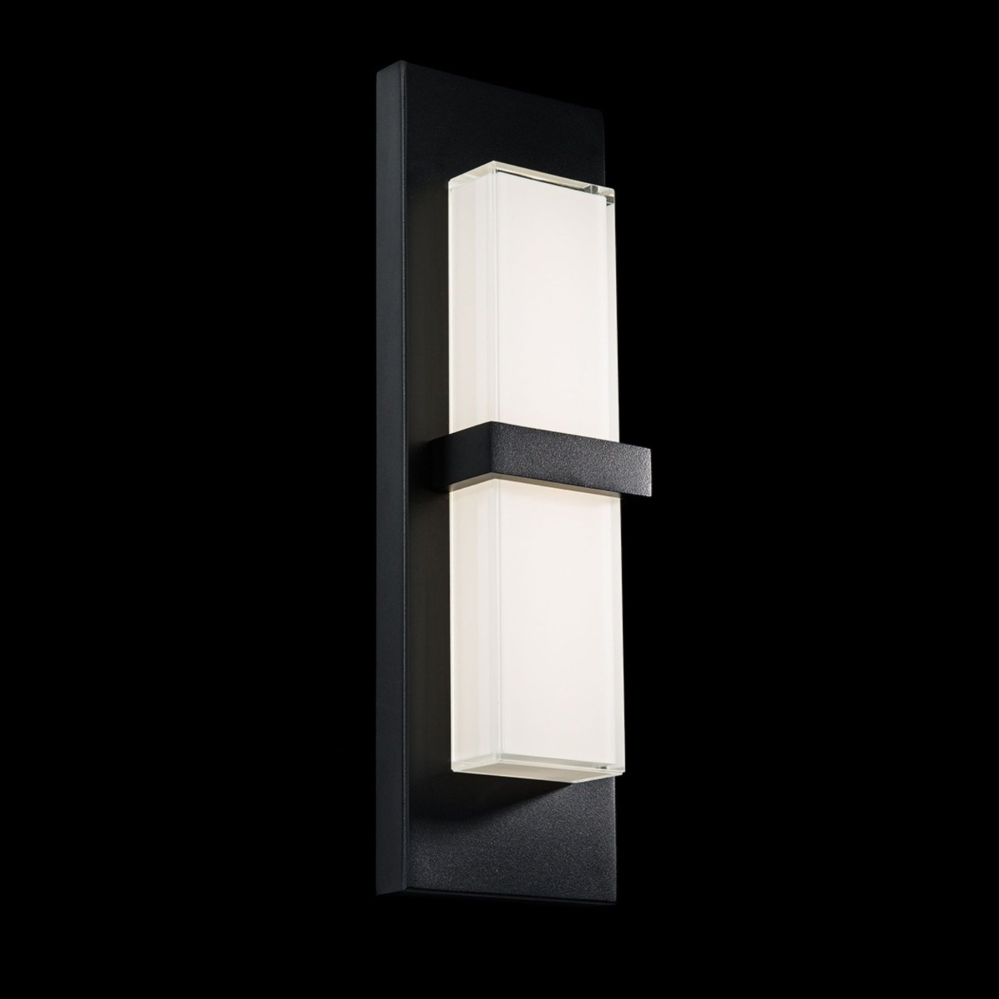 Bandeau 16" LED Outdoor Wall Light, 3CCT, Black Finish - Bees Lighting