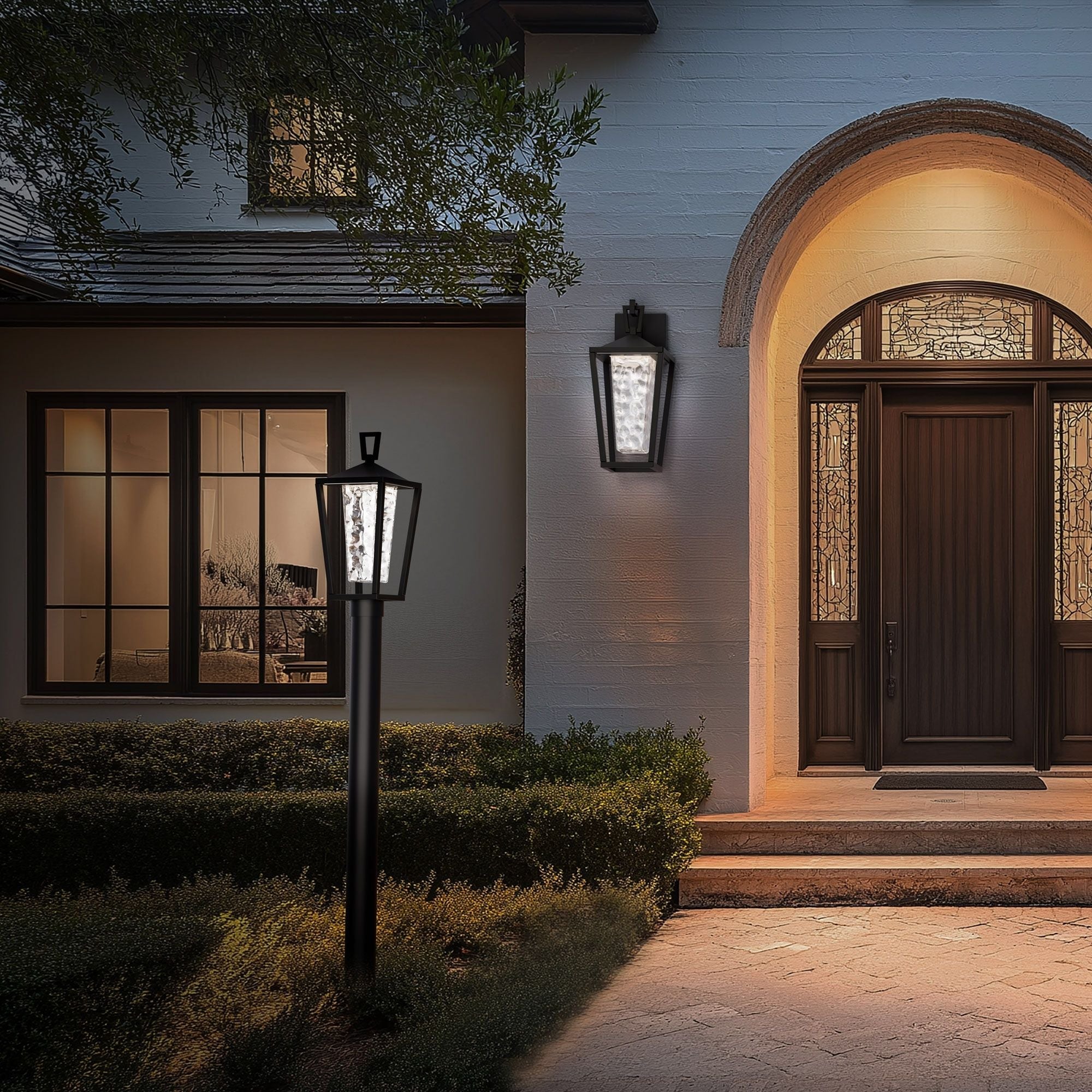 Manchester 16" LED Post Mount, 4CCT, Black Finish